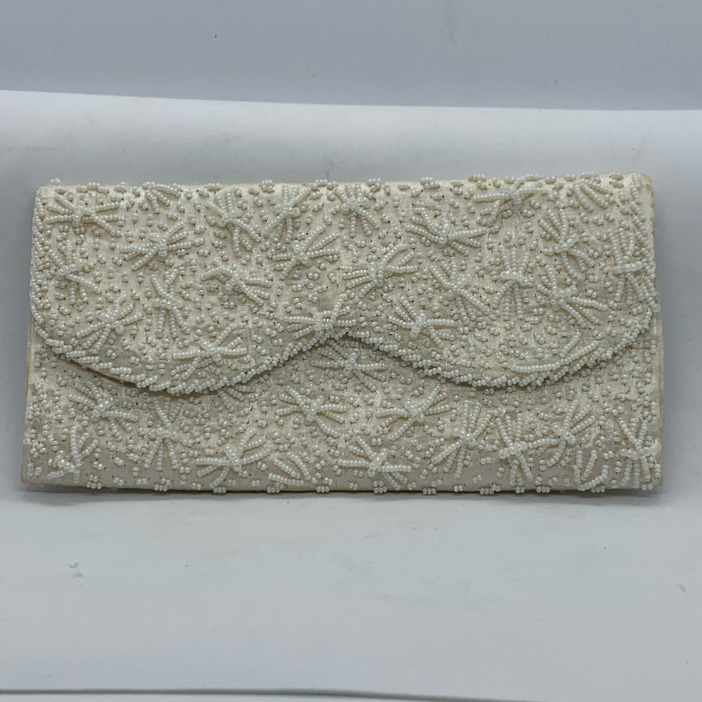 Vintage Laura USA Pearl Beaded Ivory Hand Bag